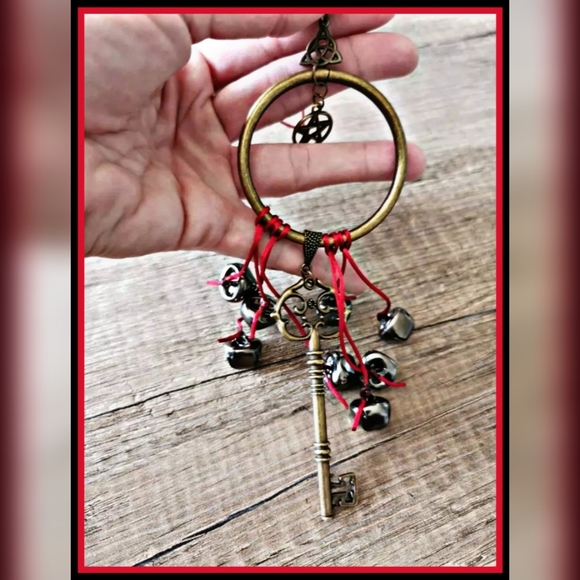 SOLD IN MOONGODDESS7 CLOSET - Picture 3 of 6